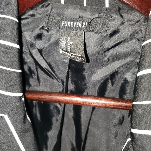 Black & white stripped boyfriend blazer size S - Picture 2 of 3